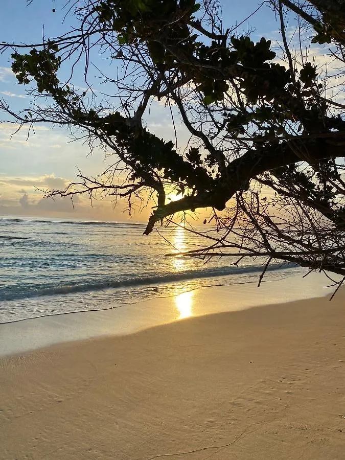 Maison Soleil Baie Lazare  Holiday home