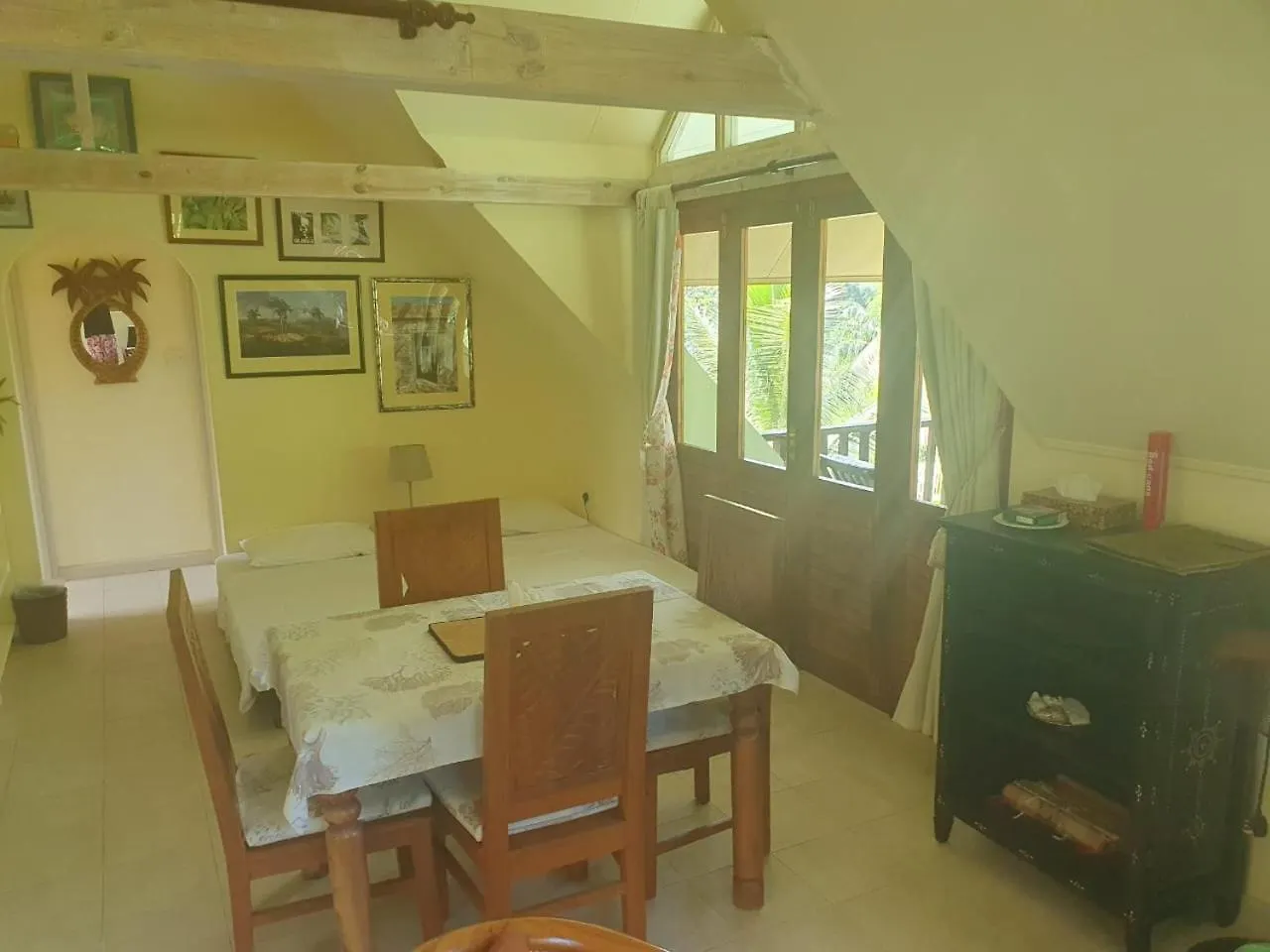 Maison Soleil Baie Lazare  Seychelles