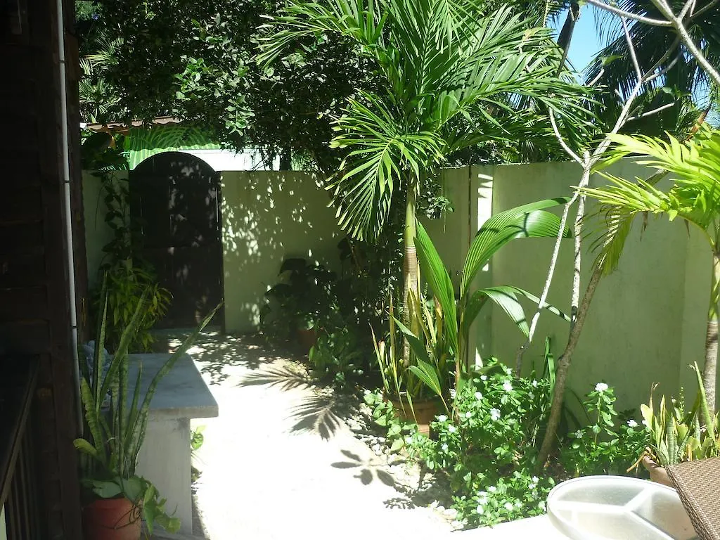 Maison Soleil Baie Lazare  Seychelles