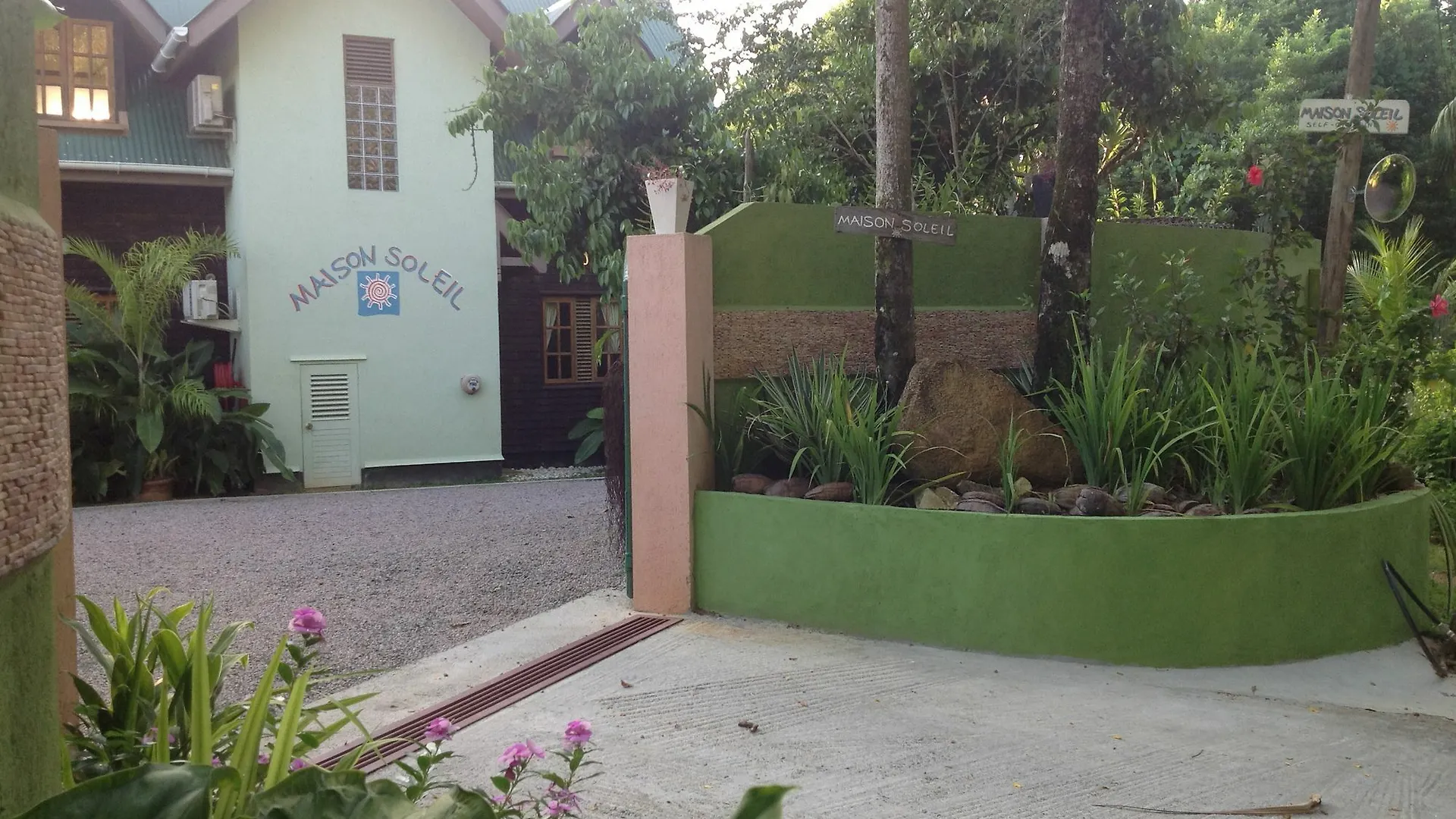 Maison Soleil Baie Lazare  Holiday home Baie Lazare (Mahe)